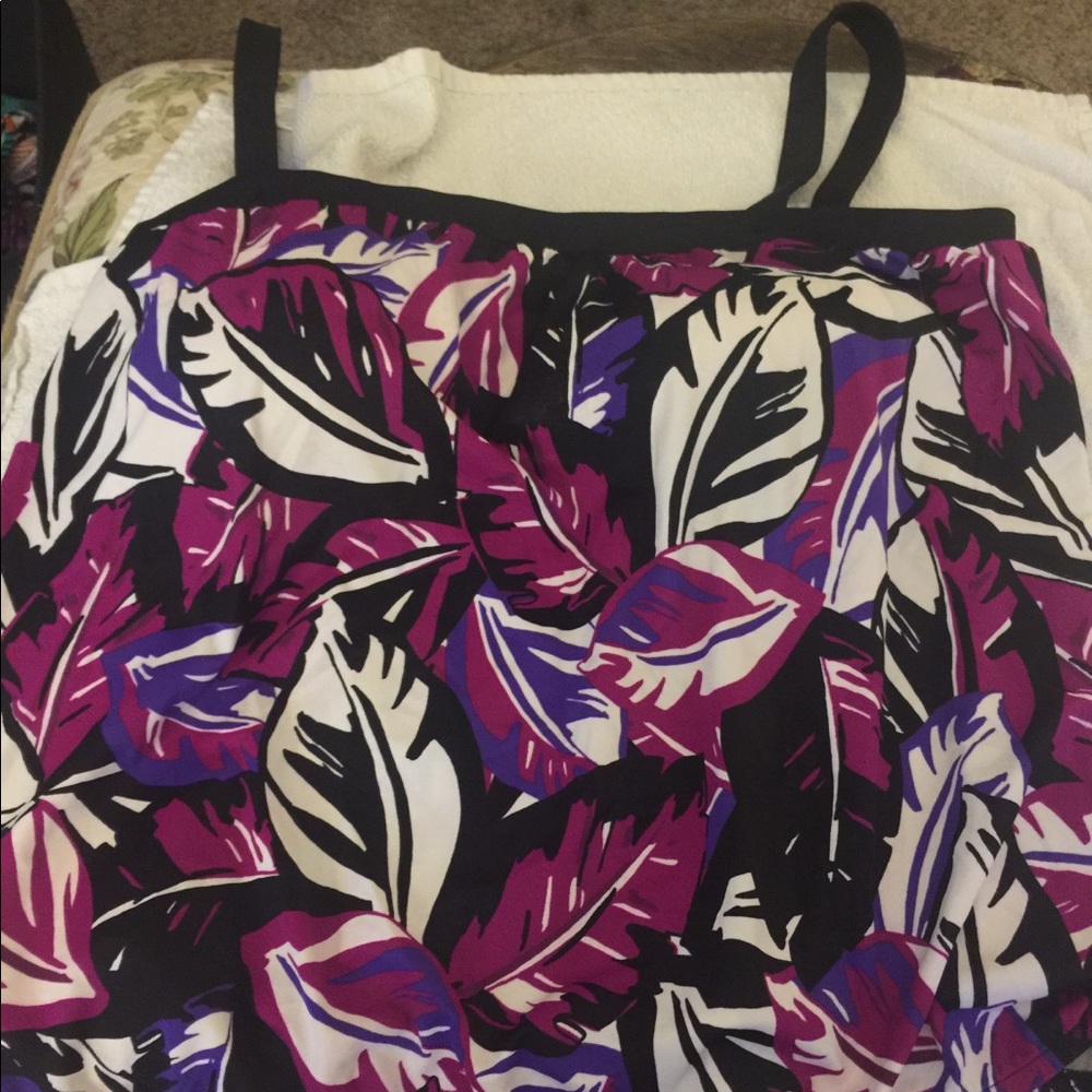 Gently worn Swim Suit top size 18 Maxine